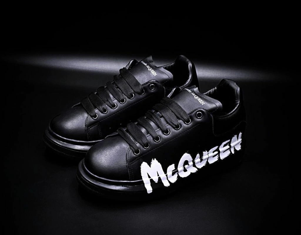 Alexander Mcqueen Negro Graffiti Oversize