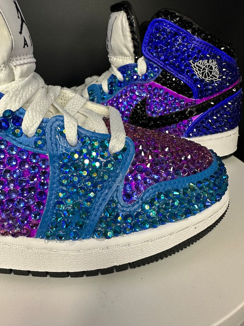 Jordan 1 Mids