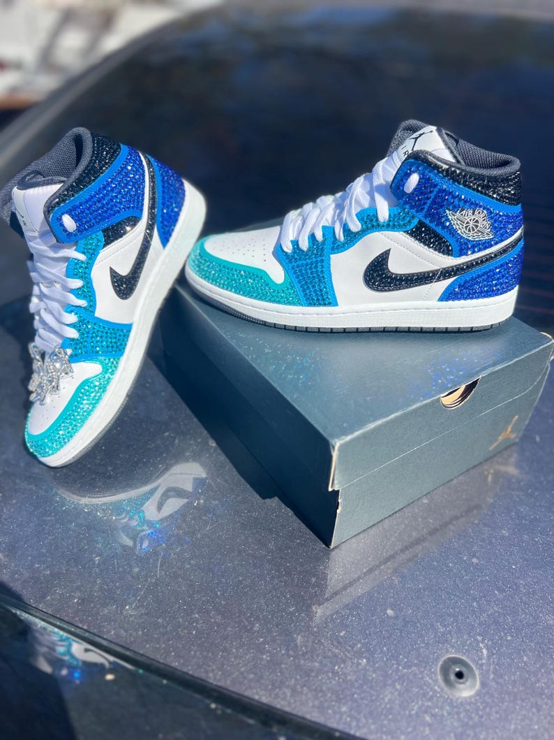 Jordan 1 Mids