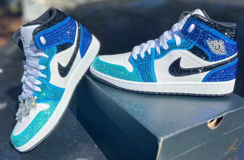 Jordan 1 Mids