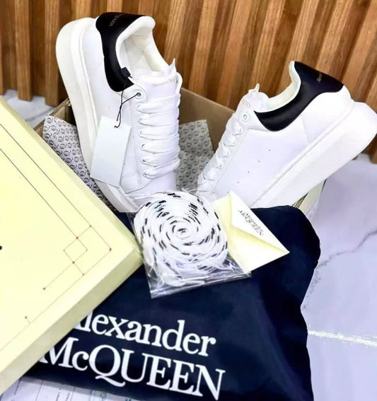 Tenis Alexander McQueen Blanco Negro
