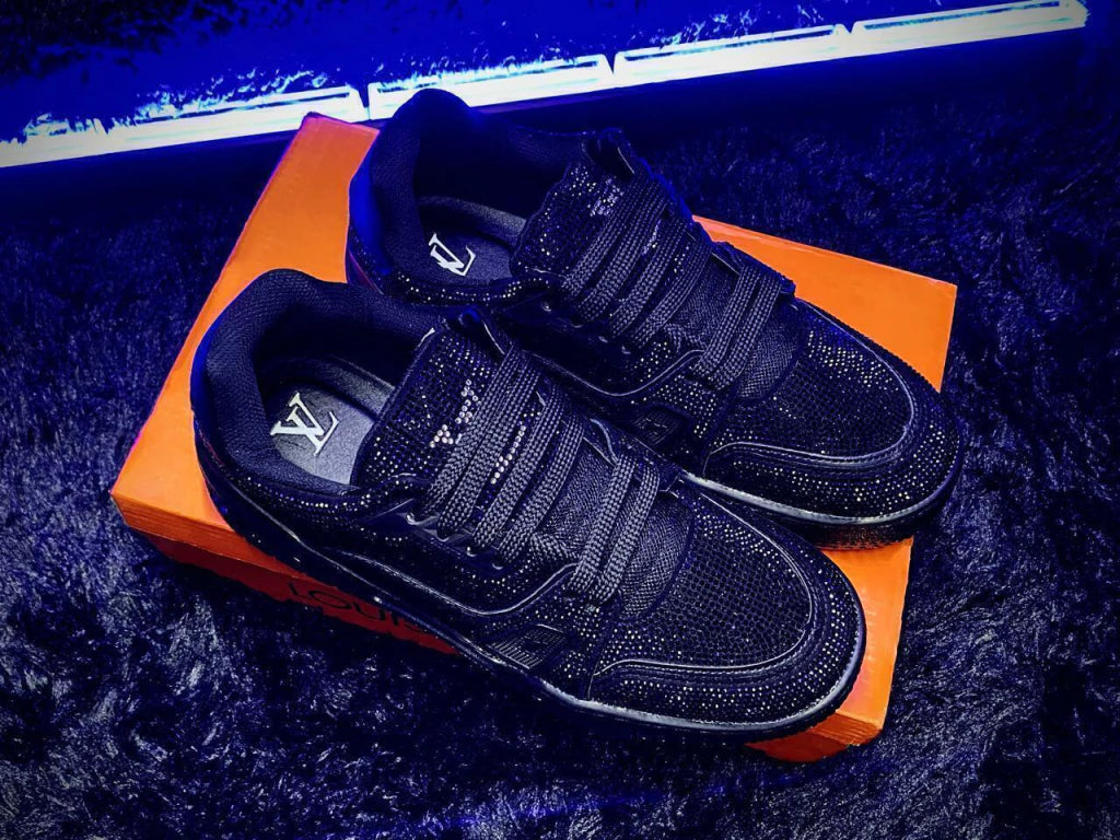 Louis Vuitton Trainer Triple Black Crystales