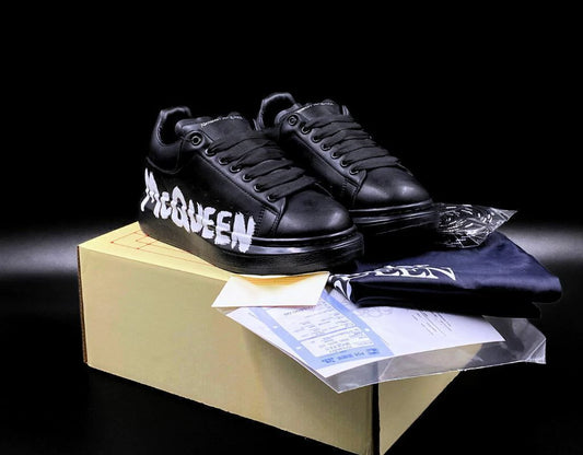 Alexander Mcqueen Negro Graffiti Oversize